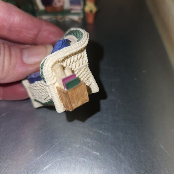 Avon Victorian Memories Dollhouse Wicker Furniture Set with Accessories & Plants - Picture 4 of 11